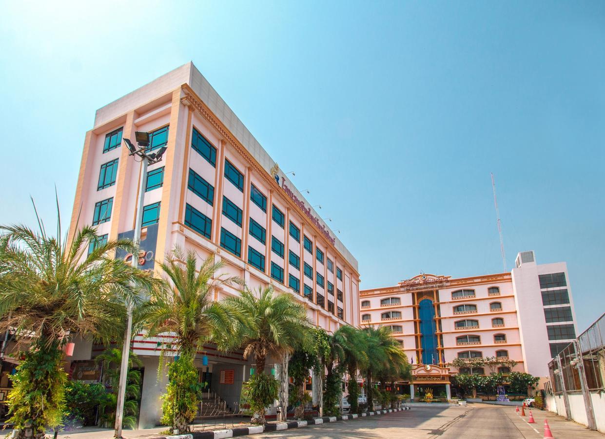 Chiangmai Ratanakosin Hotel Chiang Mai Exteriör bild