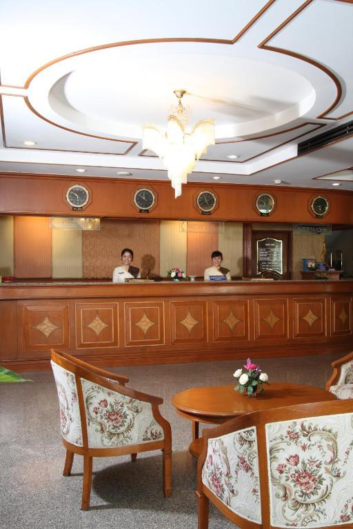 Chiangmai Ratanakosin Hotel Chiang Mai Rum bild